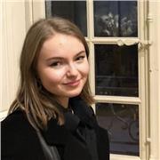 Bonjour ! Je suis une étudiante ayant réalisé 2 ans de Classe préparatoire (commerce) où j’ai reçu un enseignement mathématiques très poussé